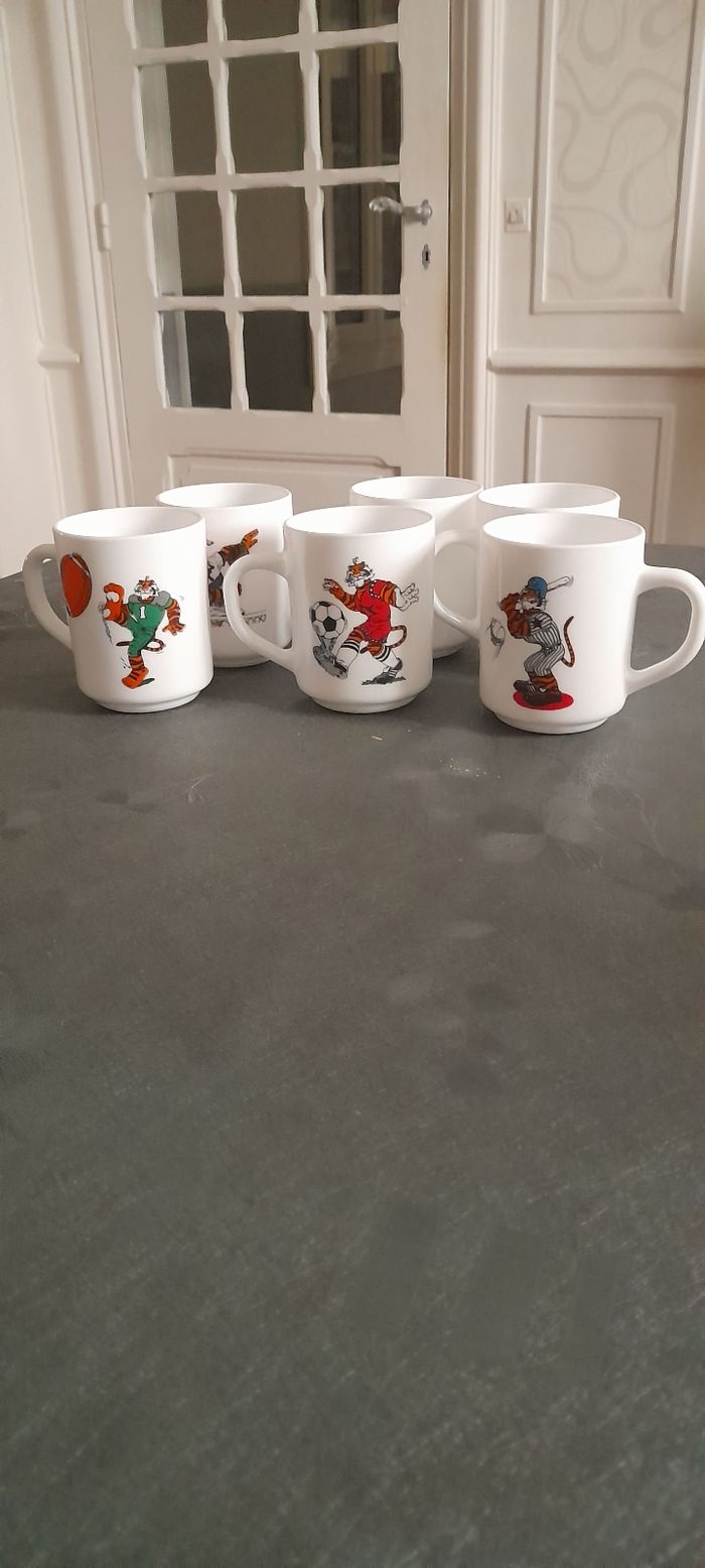 Lot de 6 mugs vintage