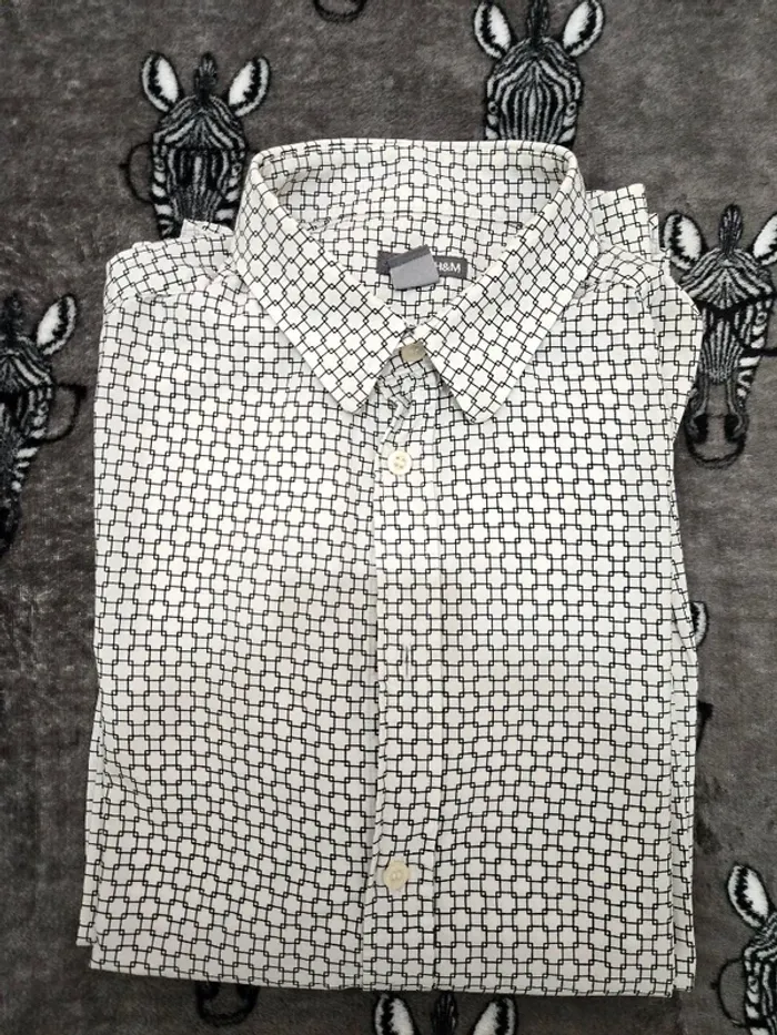 Chemise H&M blanc et noirs à motifs - photo numéro 2