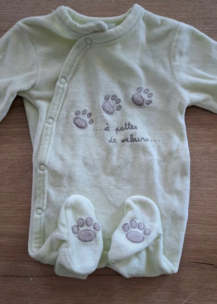 Pyjama 1 mois - photo numéro 2