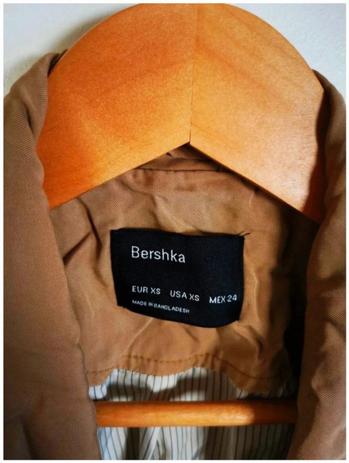 C34 trench beige bershka XS - photo numéro 3