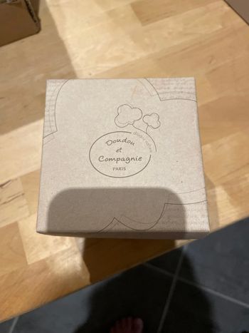 Lot de deux marionnettes à doigts doudou et compagnie neuves