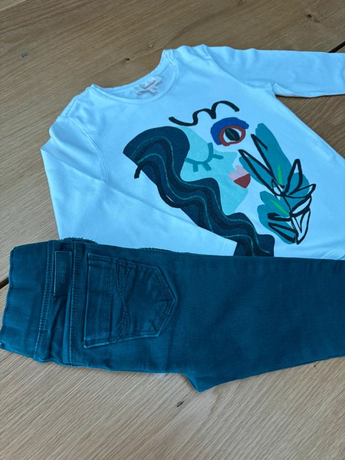 Tenue 2 pièces, teeshirt ML blanc visage vert foncé et tregging vert foncé assorti - Taille 3 Ans - photo numéro 3