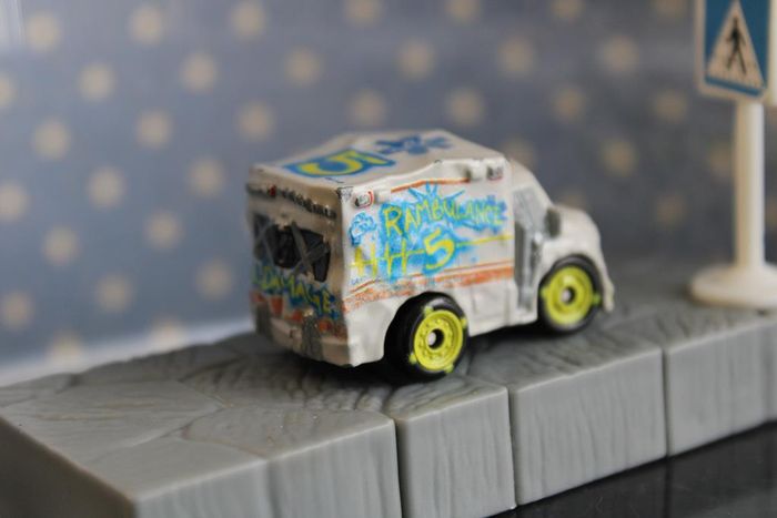 Disney Pixar cars mini racer Dr Damage - photo numéro 5