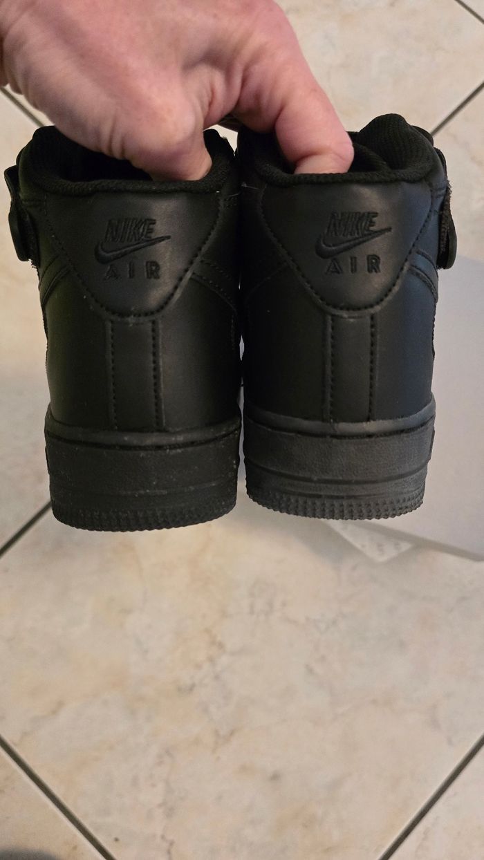 (Neuves non portées) 🏷🥰😍 superbes  baskets NIKE  AIR FORCE ONE Pointure 37.5 unisex 😍🥰 - photo numéro 7