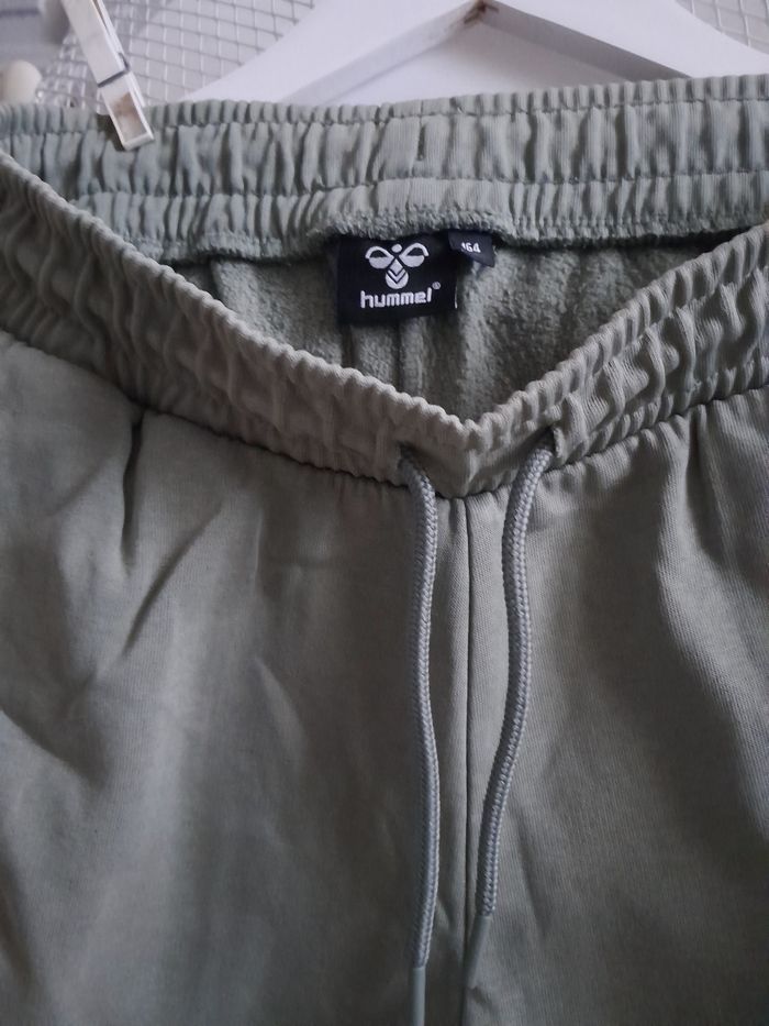 Short garçon de Marque Hummel Taille 14 ans - photo numéro 2