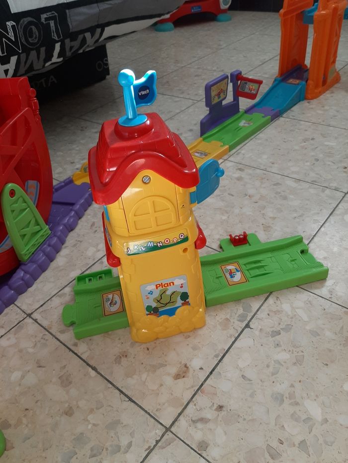 Mon super circuit radio télécommandé Tut tut bolide - photo numéro 7