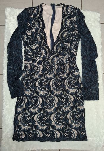 Robe dentelle bleu marine