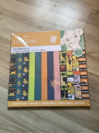 Papier scarbooking le roi lion