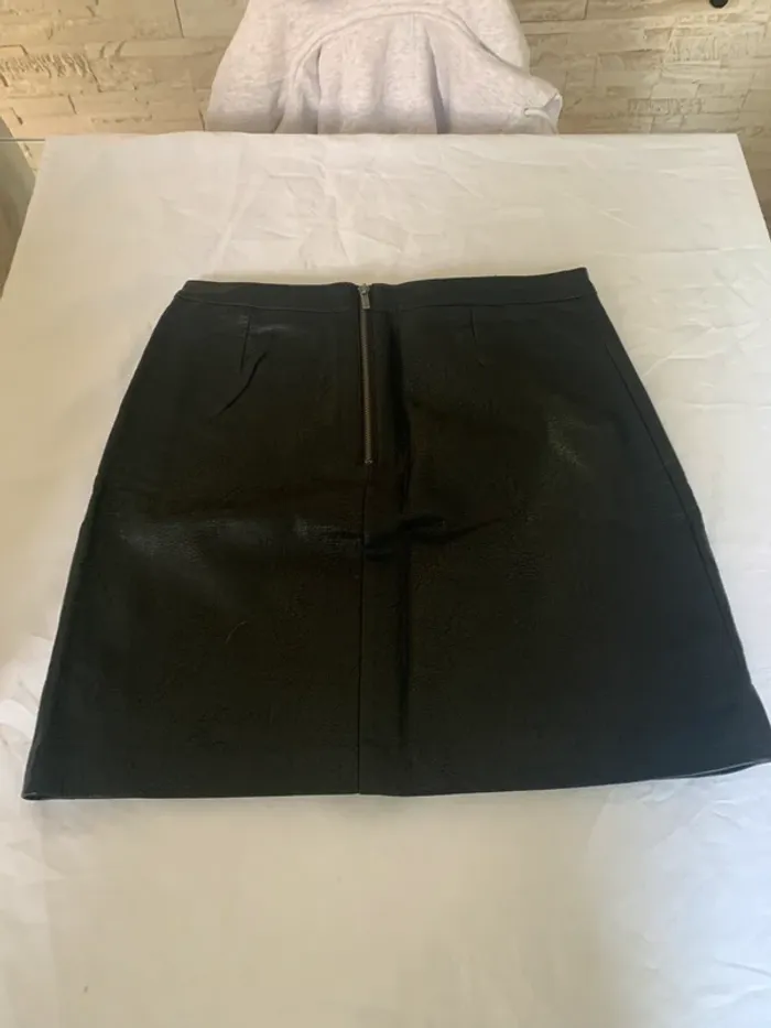 Jupe camaïeu simili cuir taille 38 motif fleurs - photo numéro 6