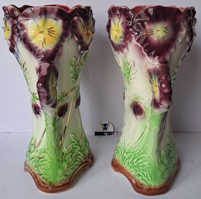 Lot de 2 vases en barbotine Onnaing Art Nouveau - photo numéro 2