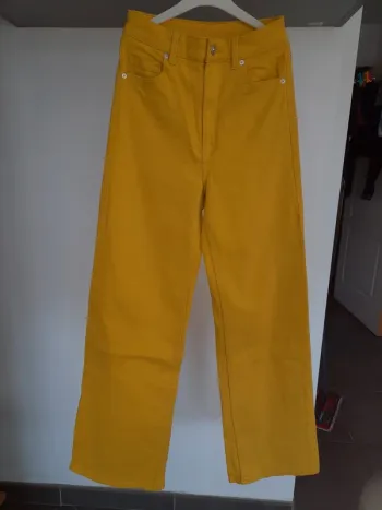 Jean moutarde taille 34