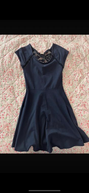 Robe bleu marine/ bleu foncé avec dentelle à taille S