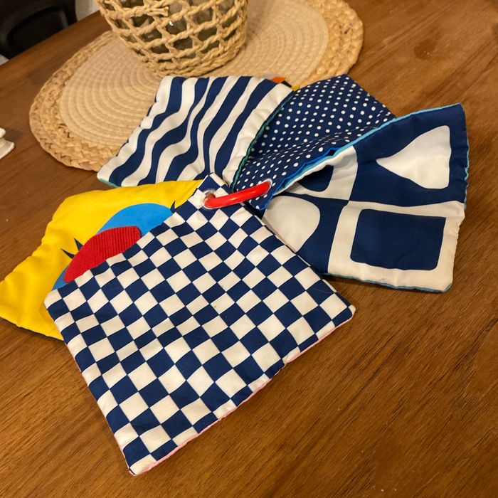 Livre tissu avec anneau de dentition nuage - photo numéro 2