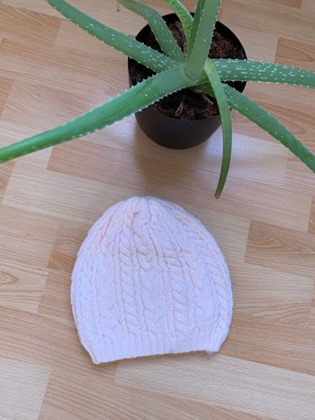 Bonnet neuf 8/12 ans