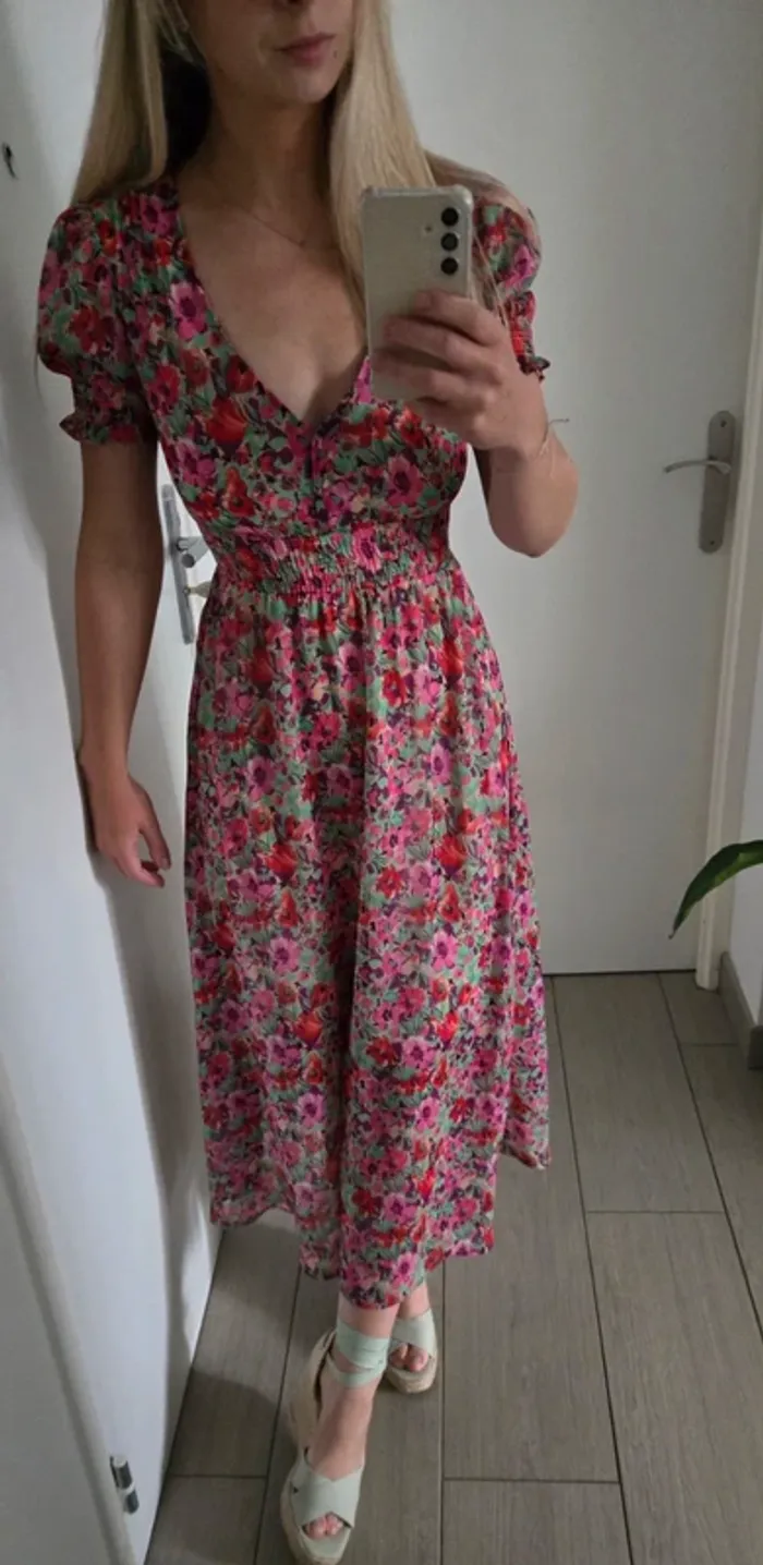 Robe fleurie - photo numéro 3