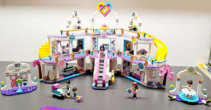 Lego Friends 41450 Le Centre Commercial de Heartlake City - photo numéro 3