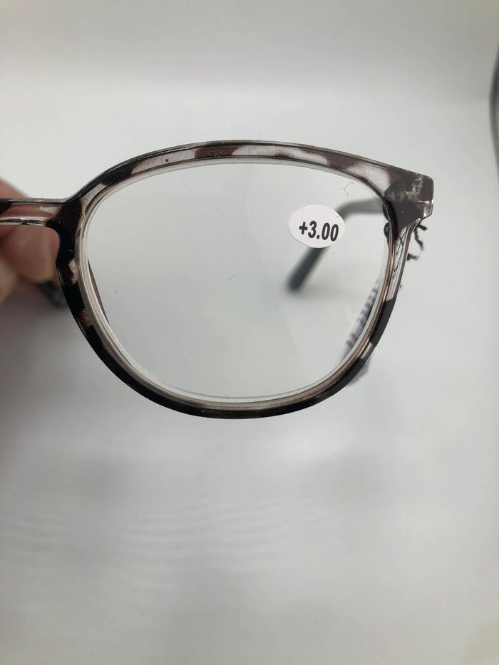 Lunette de lecture +3 - photo numéro 2