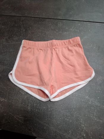 1 short