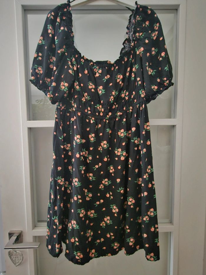 Robe pin-up imprimée fruits New Look