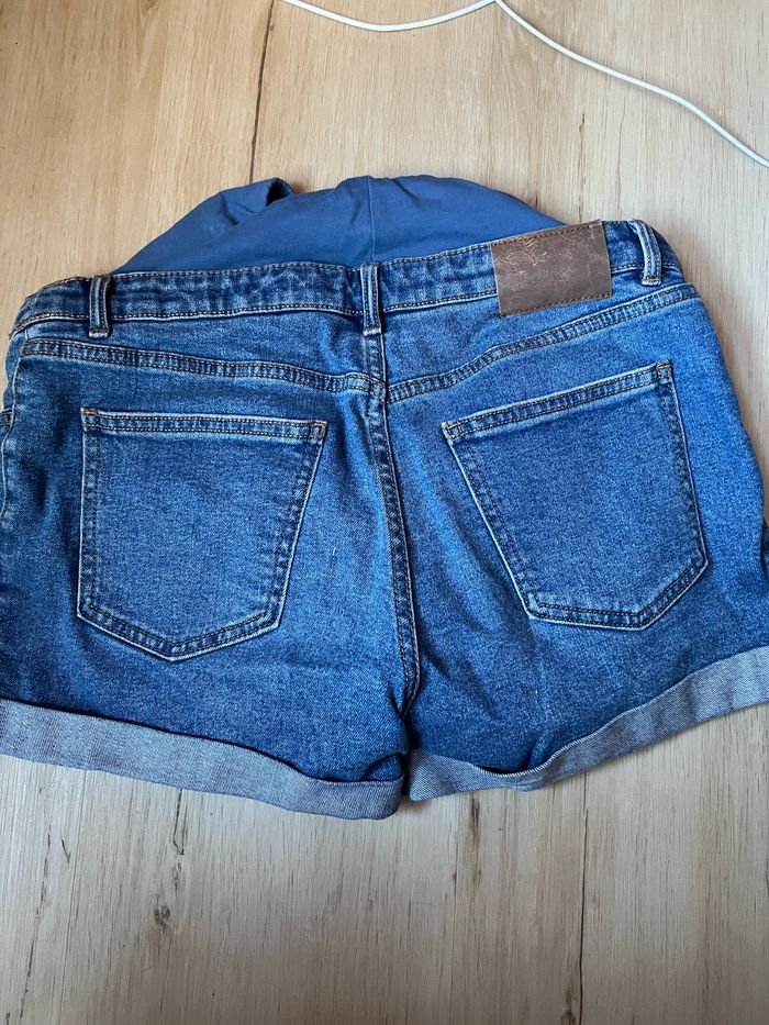 Short maternité - photo numéro 3
