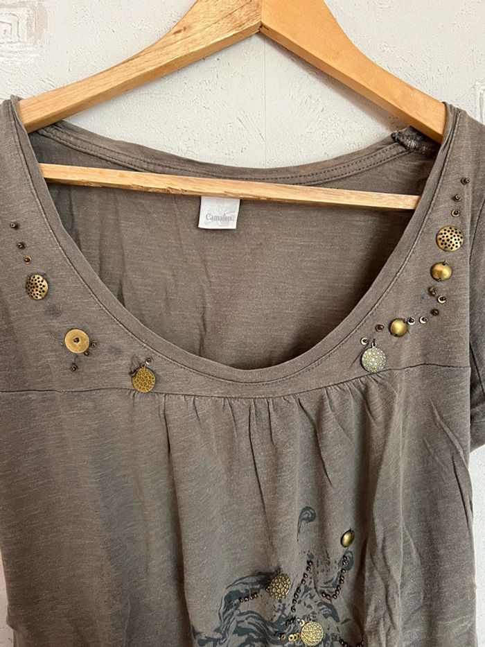 Tee-shirt kaki de chez Camaïeu - photo numéro 3