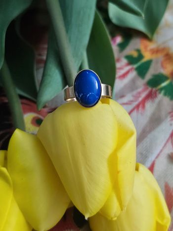 Bague ajustable avec pierre lapis lazuli synthétisee