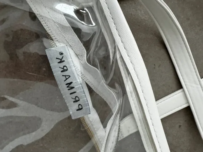 Lot de 3 sacs et pochettes transparentes, bon état mais quelques traces, 34x22cm - photo numéro 2