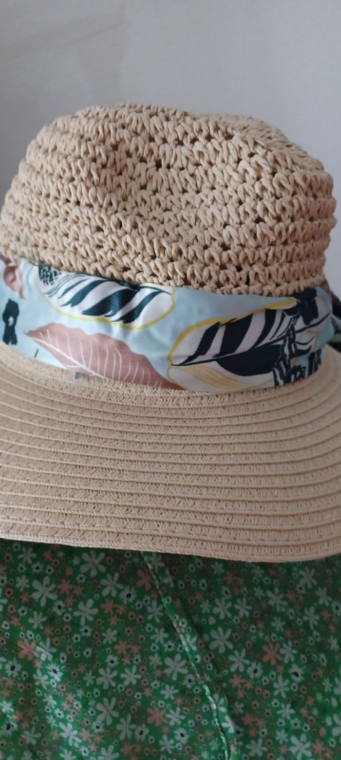 Très joli chapeau femme T U - photo numéro 4