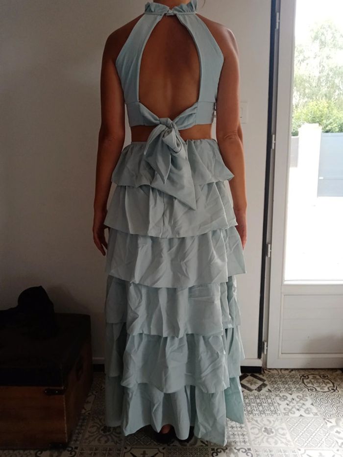 Robe longue à volant cérémonie verte claire dos nu - photo numéro 2