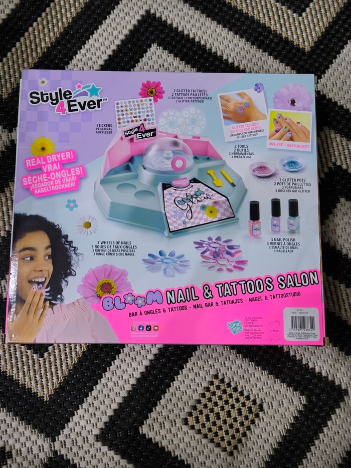 Coffret Style 4 Ever – Bar à ongles & Tattoos neuf