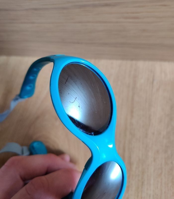 Lunettes de soleil bleues - photo numéro 2