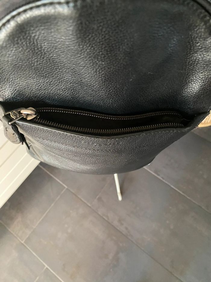Sac à bandoulière Sacoche Coach en cuir noir - photo numéro 10