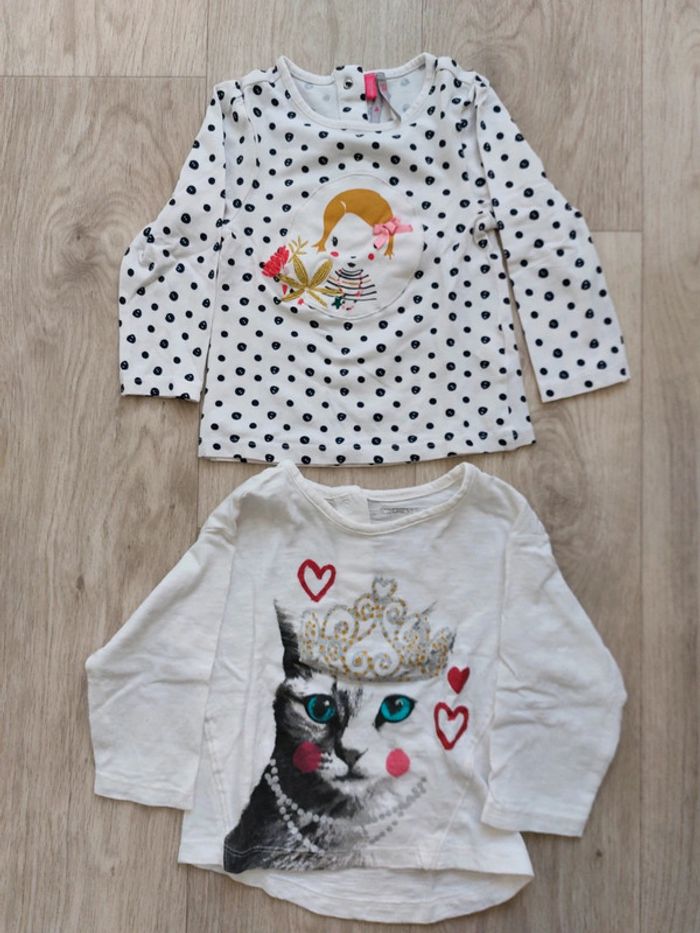 Lot 2 t-shirts 12M