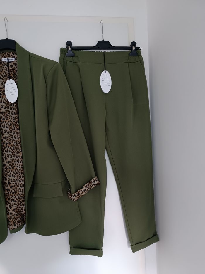 Ensemble femme neuf avec étiquette (140€ - photo numéro 3