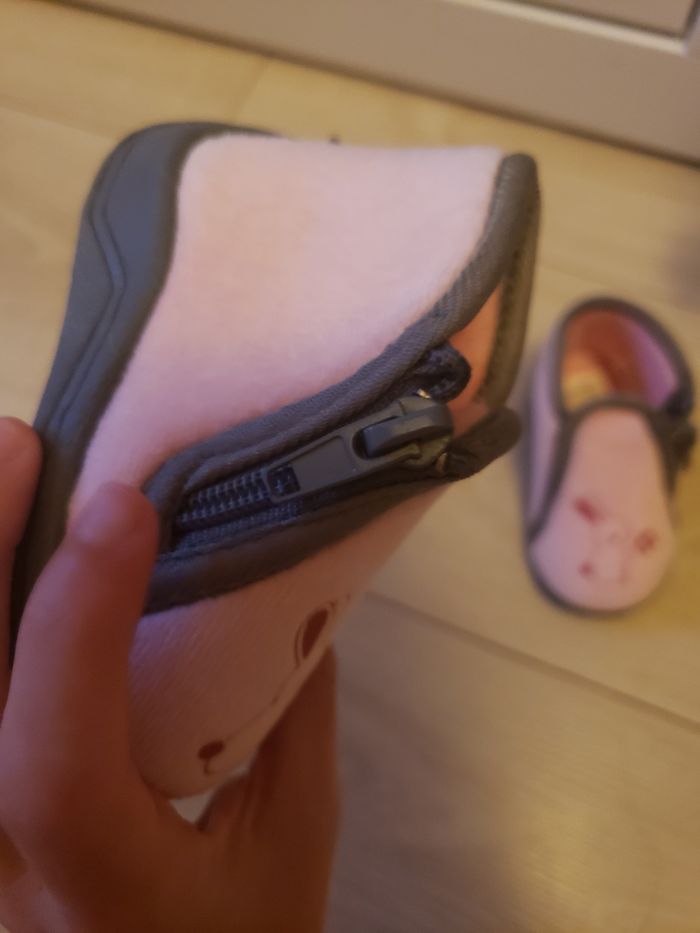 Chaussons 🎀 Mots d'enfants pointure 18 3€ - photo numéro 3
