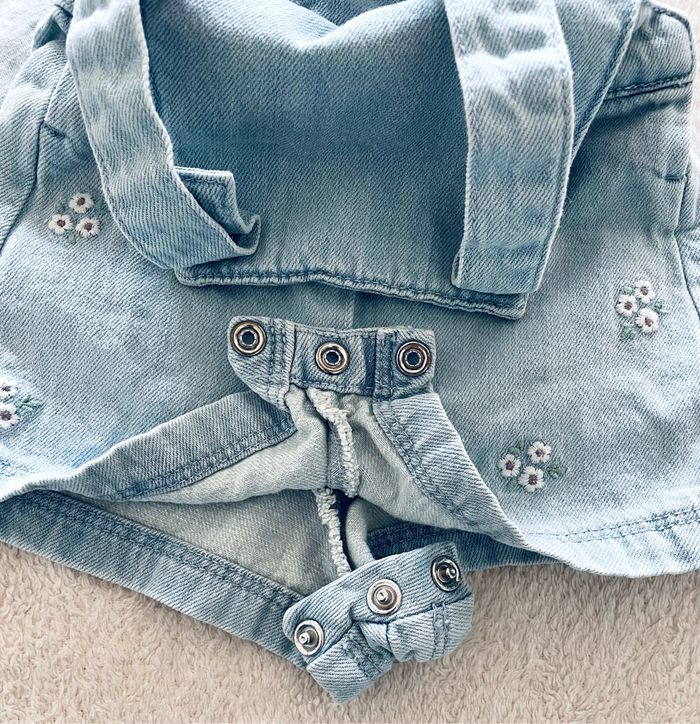 ensemble salopette short « C&A baby » Taille 3-6 mois - photo numéro 4