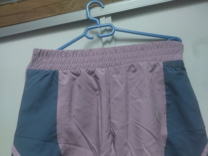 Short technique femme taille 38/40 - photo numéro 2