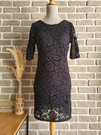 Jolie robe en dentelle florale noire Etam - Romantique chic