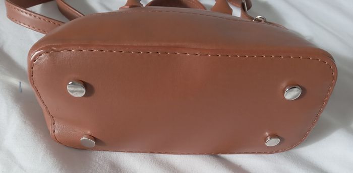 Petit sac marron à bandoulière – état neuf - photo numéro 8