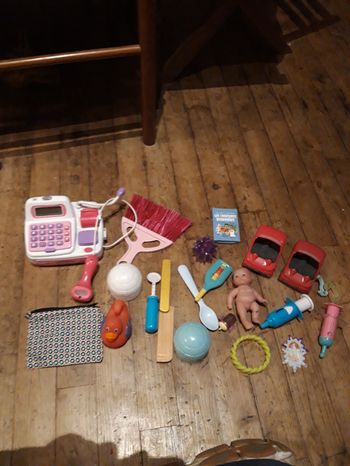 Lot petits jouets 