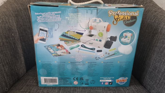 Machine à coudre Buki - photo numéro 3