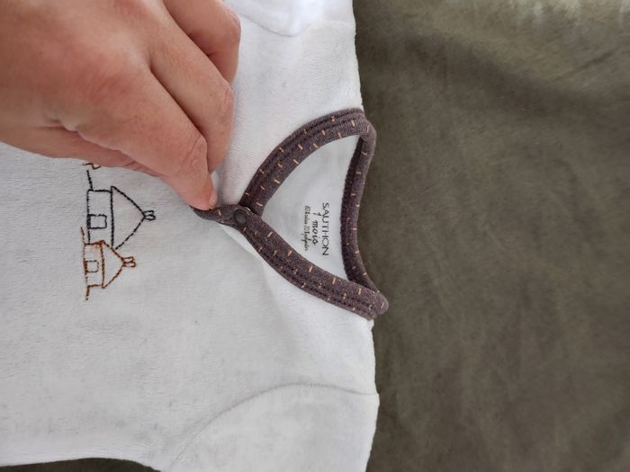 Pyjamas 1 mois - photo numéro 3