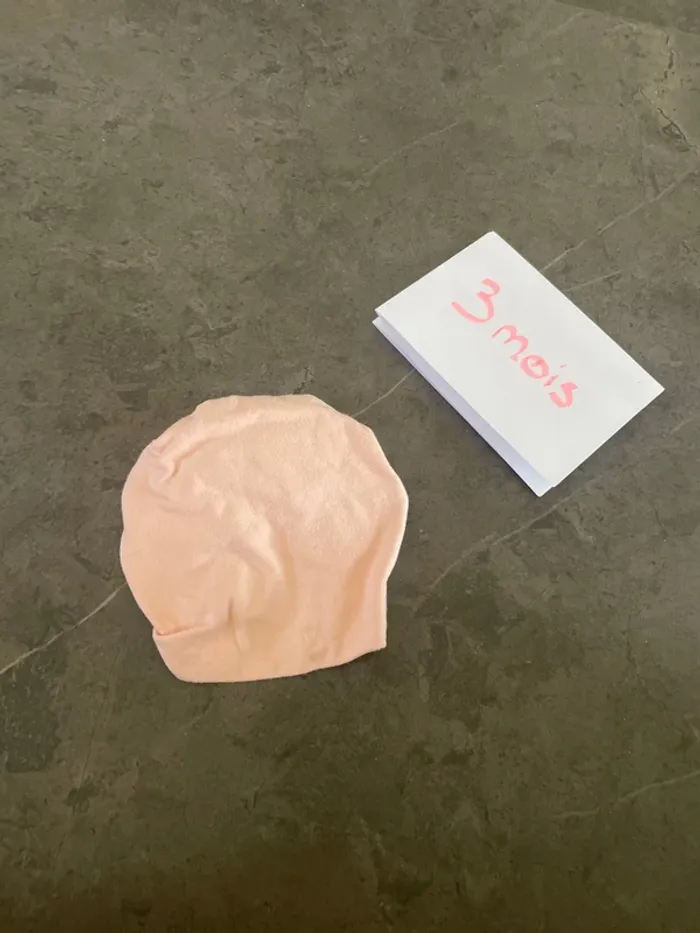 Bonnet - photo numéro 2
