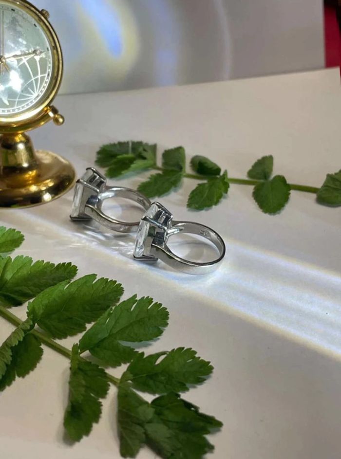 Bague  vintage  femme Très bon  état - photo numéro 2