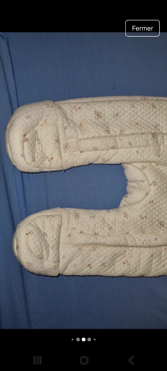 Combi pilote polaire 6 mois en très bon état - photo numéro 4