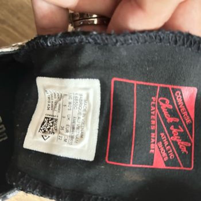 Converse - photo numéro 2