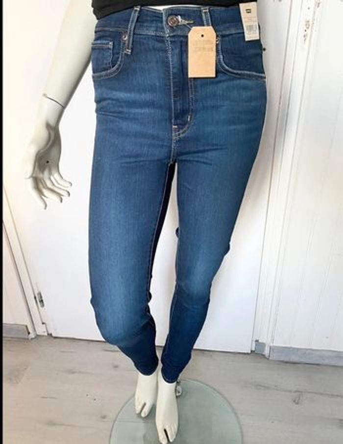 Jean Levi’s Mile High Super Skinny – Taille 27/32 – Bleu moyen – Neuf avec étiquette - photo numéro 5