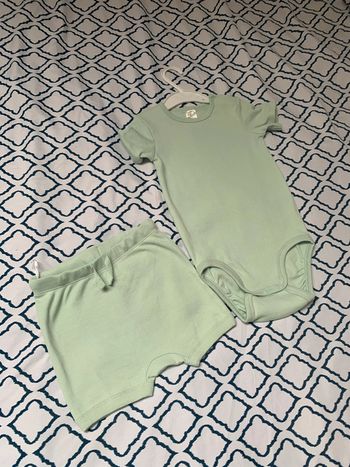 Ensemble body + shorty bébé en coton Biologique |  Neuf avec étiquette