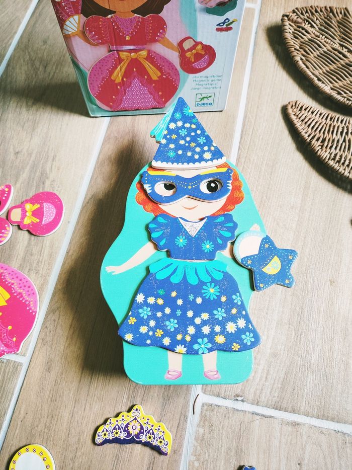 👸Coffret en métal Princesse puzzle aimanté /magnétique marque Djeco - photo numéro 5