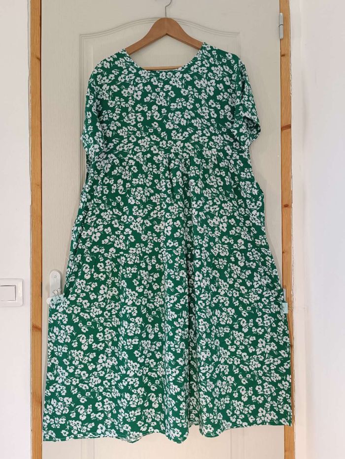 Robe floral vert blanc 44/46